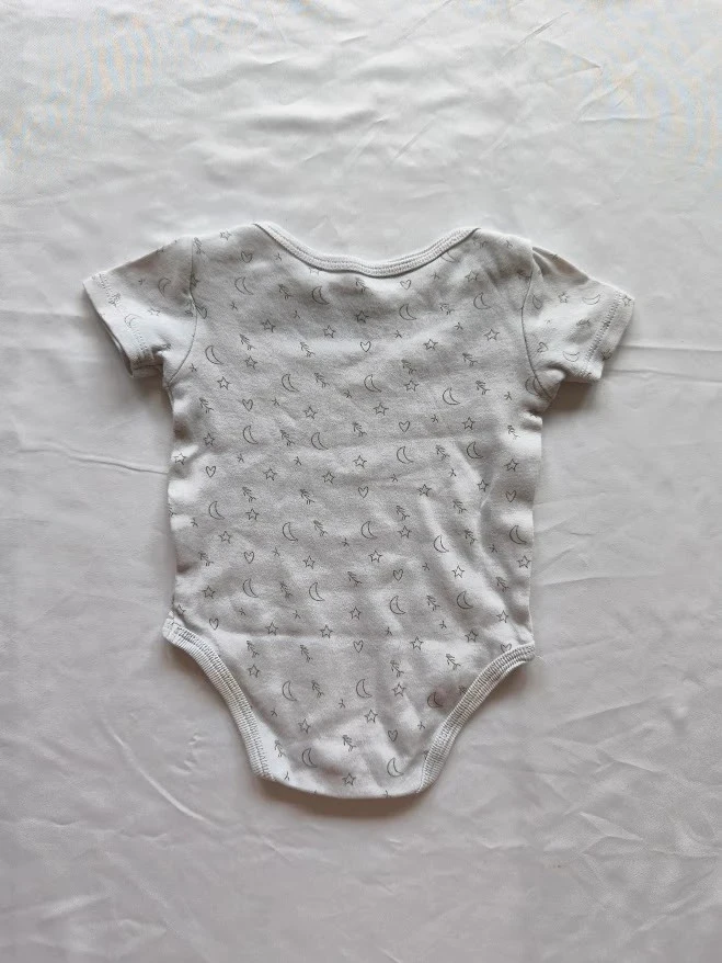 Influx 3-month white bodysuit with moon and star print – photo 3